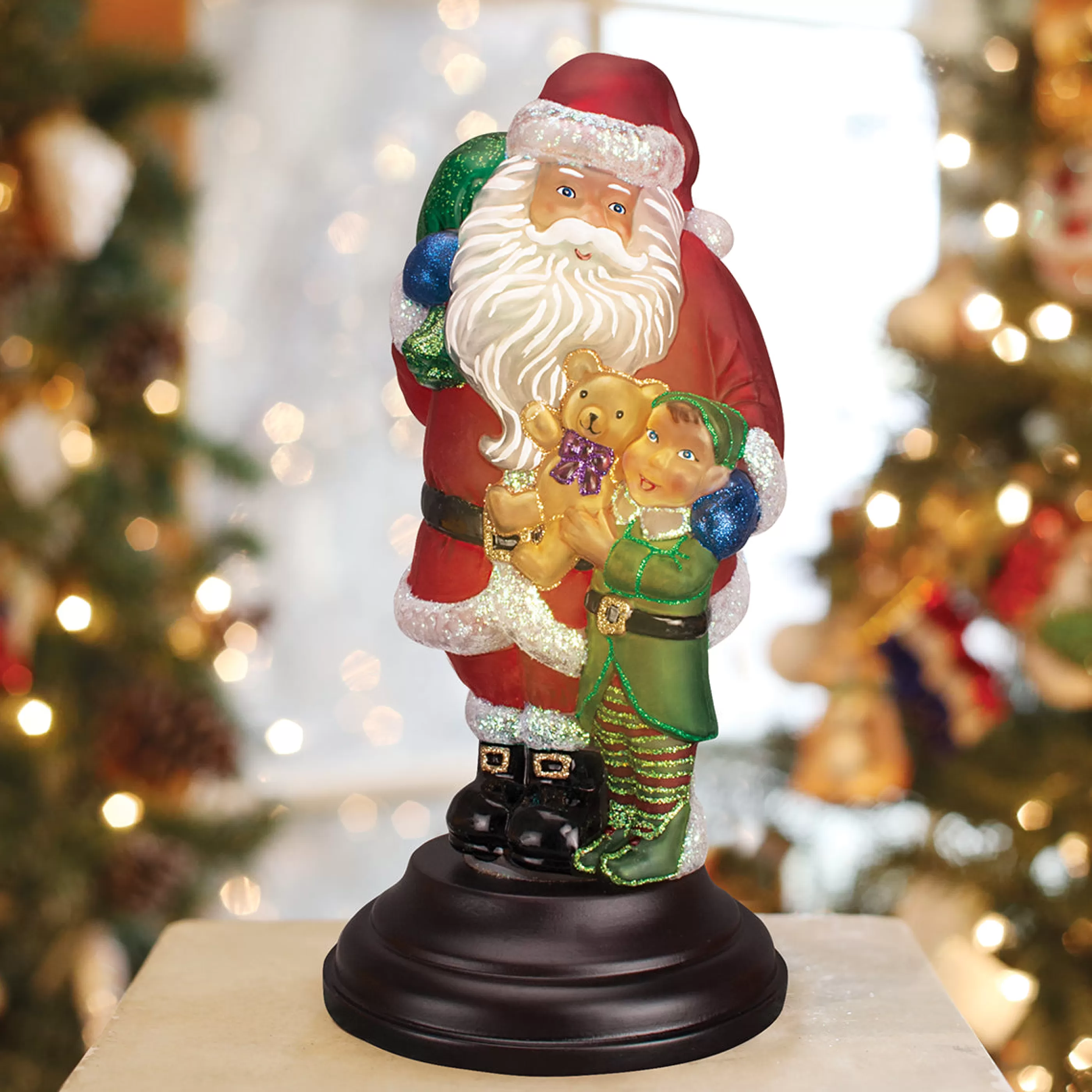 Guining Santa's Bright-Eyed Buddy